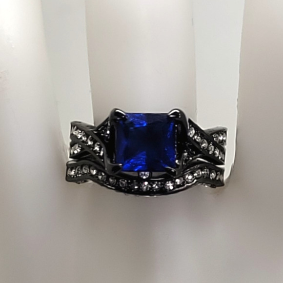 Goth Bridal Set Square Sapphire Round Diamond Simulants Black Gunmetal 2 ring - Picture 4 of 4